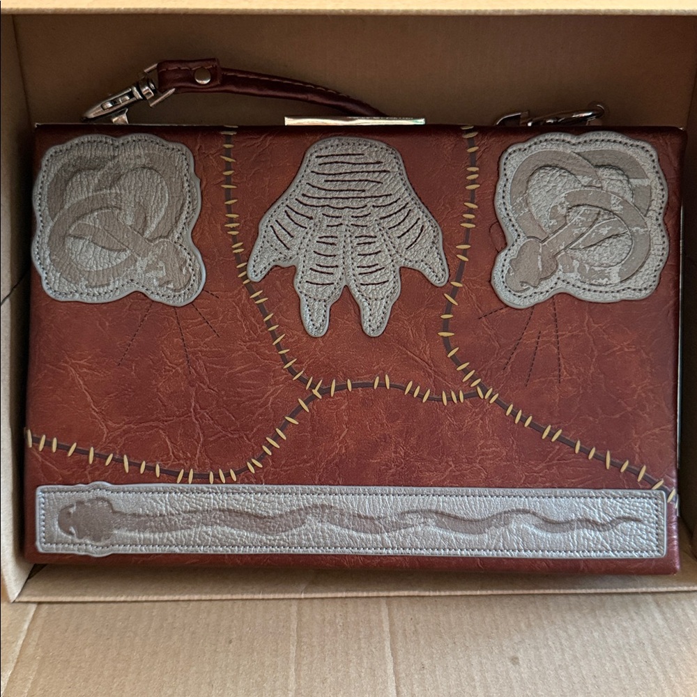 Disney Loungefly Hocus Pocus Spellbook Clutch Purse